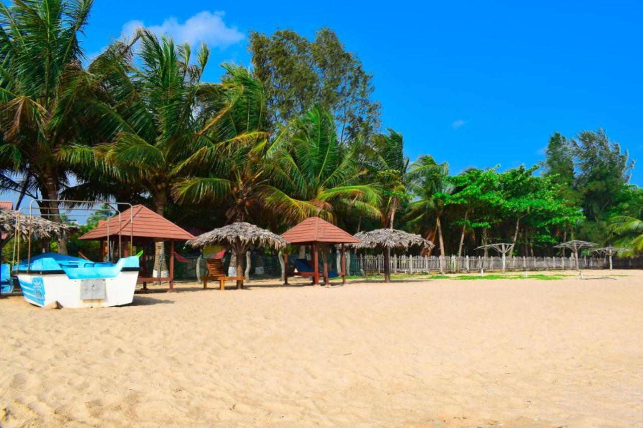 Mithra Paradise Beach Hotel Nilaveli Buitenkant foto