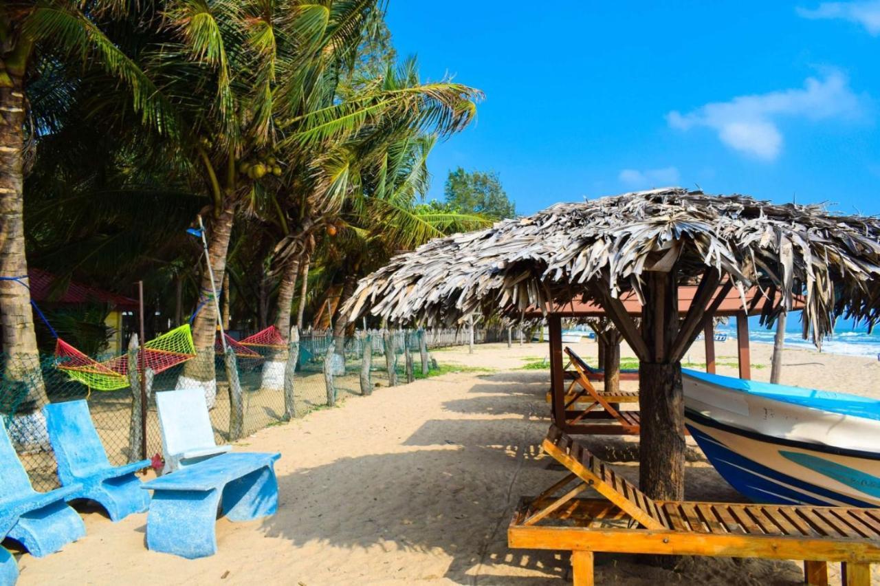 Mithra Paradise Beach Hotel Nilaveli Buitenkant foto