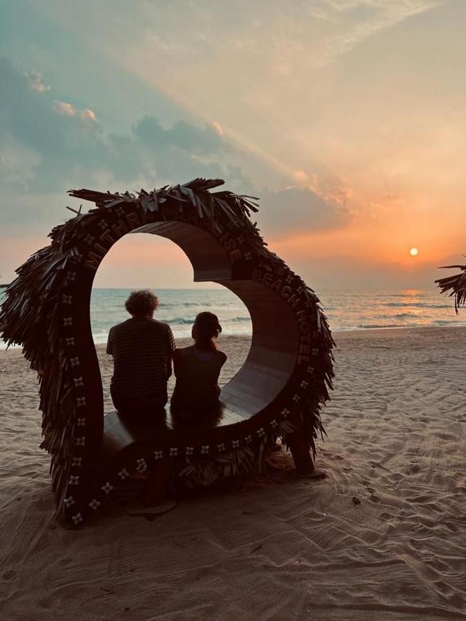 Mithra Paradise Beach Hotel Nilaveli Buitenkant foto