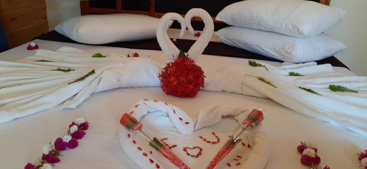 Mithra Paradise Beach Hotel Nilaveli Buitenkant foto